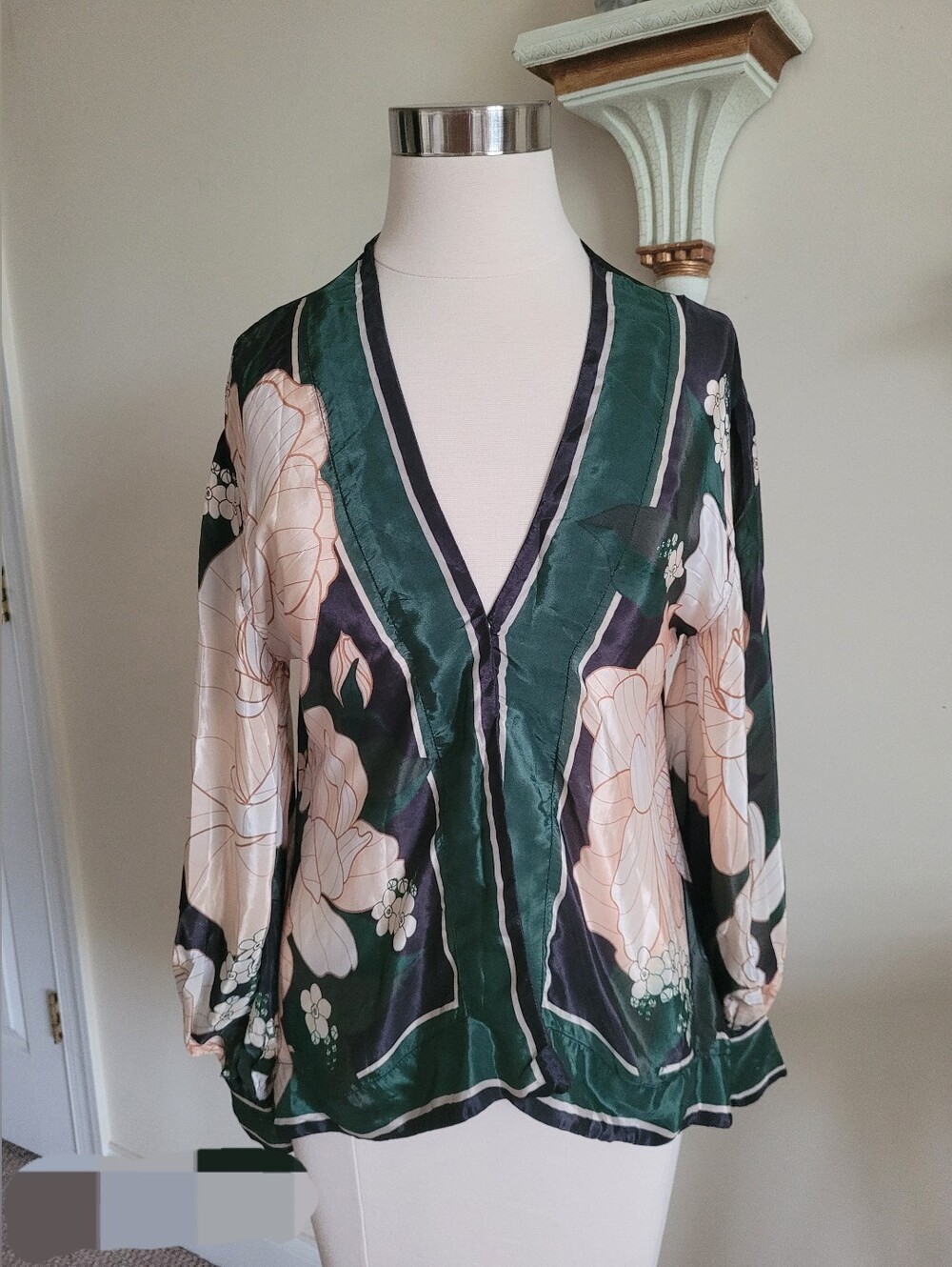 Farm Rio Blouse - Picture 3 of 6